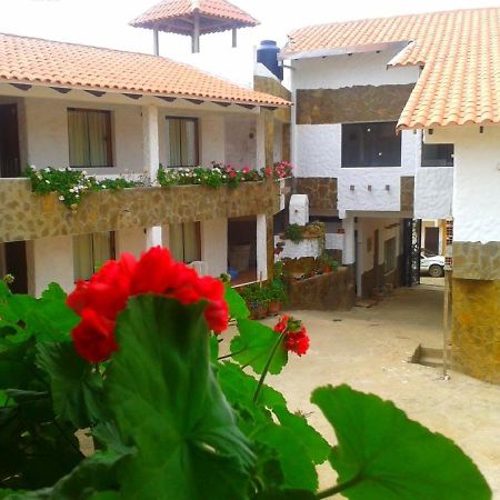 Plaza Pueblo Hotel Вальегранде Экстерьер фото