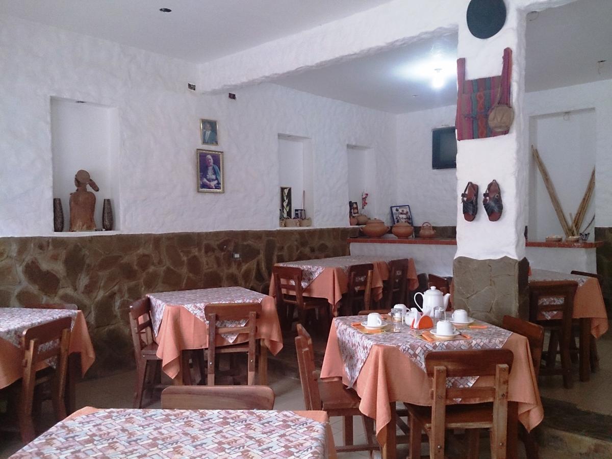 Plaza Pueblo Hotel Вальегранде Экстерьер фото